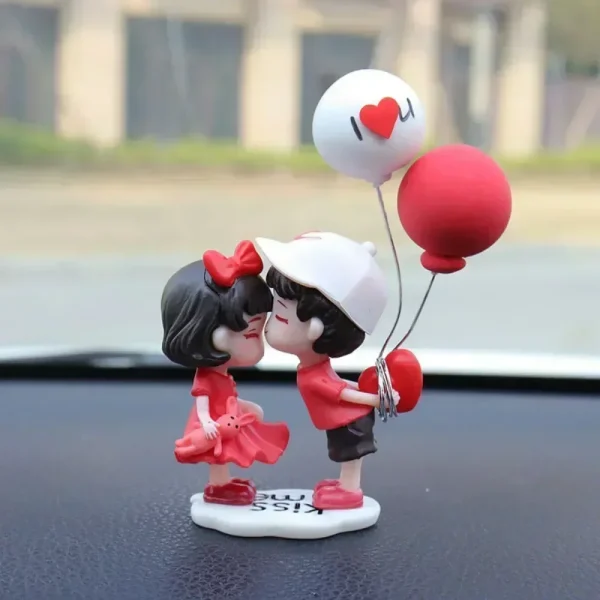 Cartoon Resin Couples Figurine Cute Lovers Balloon Ornament for Car Dashboard  Office Desktop Home Decor Lovely Kiss Miniatures 1