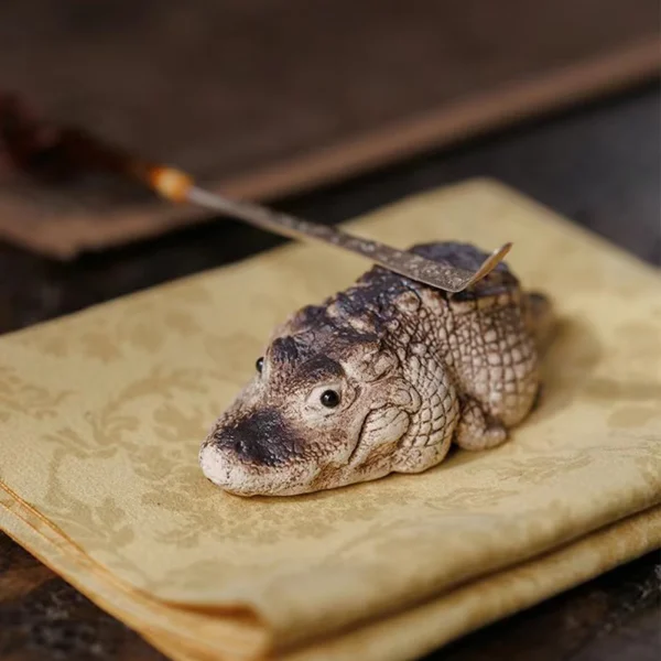 Clay Alligator Crocodile Mini Kung Fu Tea Pet Figurine Lovely Decoration Crocodile Miniatures Home Tabletop Decoration Ornament 2
