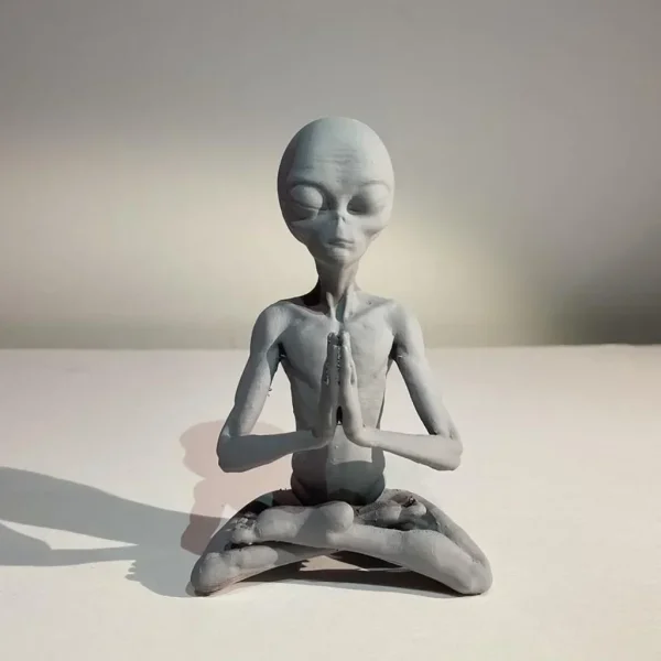 Mysterious Meditating UFO Extraterrestrial Alien Sculpture Ornament Figurine Statue Desktop Art Wood Guest Console Table Decor 1