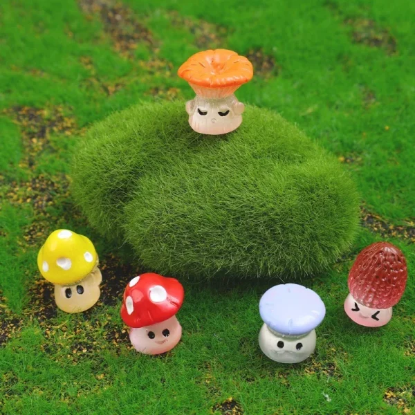 50/10PCS Mini Fluorescent Mushroom Luminous Garden Resin Figurines Decor Miniature Moss Microlandscape Landscape Crafts Decor 6
