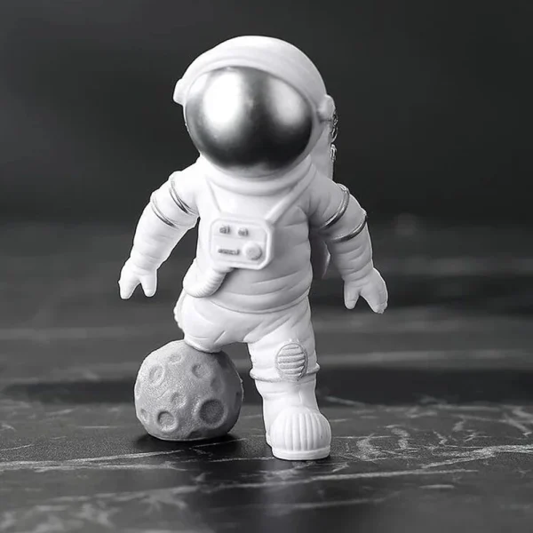 3/4pcs Astronaut Figure Statue Figurine Spaceman Sculpture Educational Toy Desktop Home Decoration Astronaut Model for Kids Gift 2
