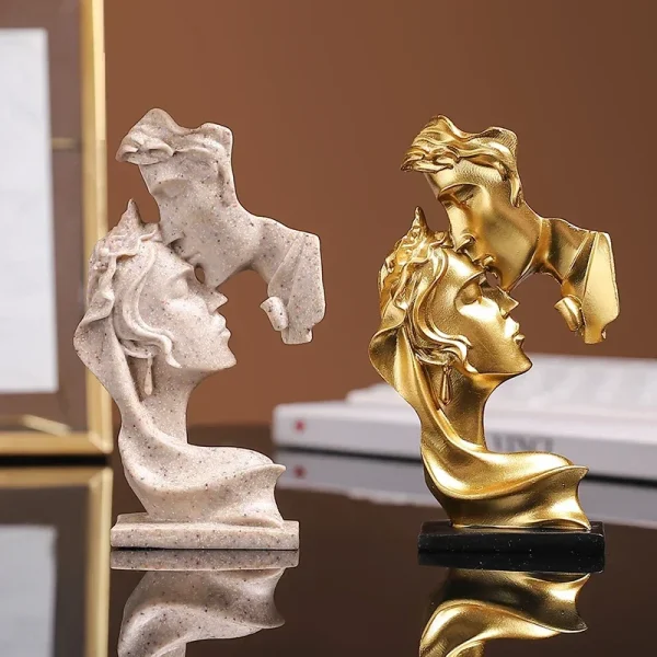 Mini Resin Lovers Statue Figurine Kissing Posture Model Craft Sculpture Ornament Home Decor Desktop Wine Cabinet Decoration 1