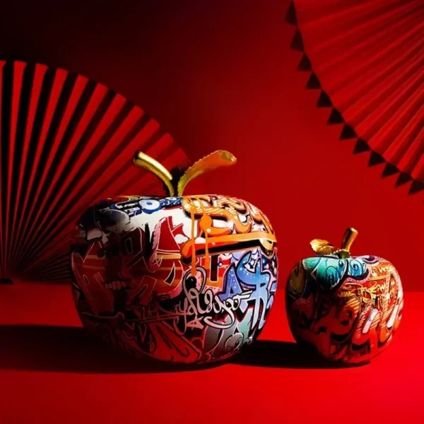 Aesthetic Apple Statue Nordic Creative Resin Fruit Figurine Graffiti Sculpture Desk Decor Luxury Living Room Decoration Ornament 3