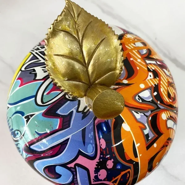 Aesthetic Apple Statue Nordic Creative Resin Fruit Figurine Graffiti Sculpture Desk Decor Luxury Living Room Decoration Ornament 5