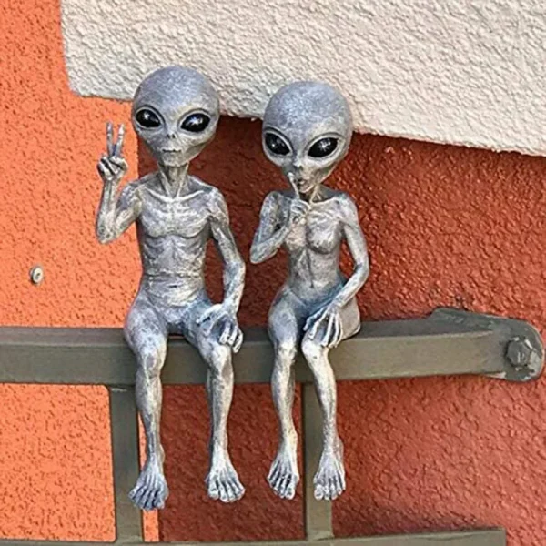 New Outer Space Alien Accessories Statue Martians Garden Figurine Set For Home Indoor Outdoor Decoration Courtyard Ornaments 4