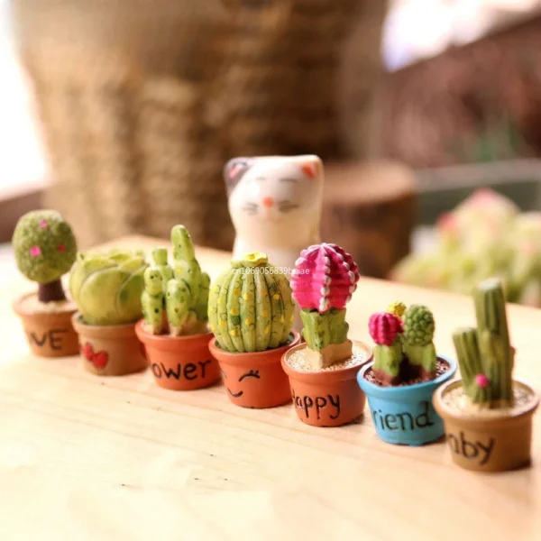 1pcs Kawaii Resin Mini 3D Cactus DIY Flatback Miniature Dollhouse Items Statues Desk Accessories Figures Sculptures Figurines 2