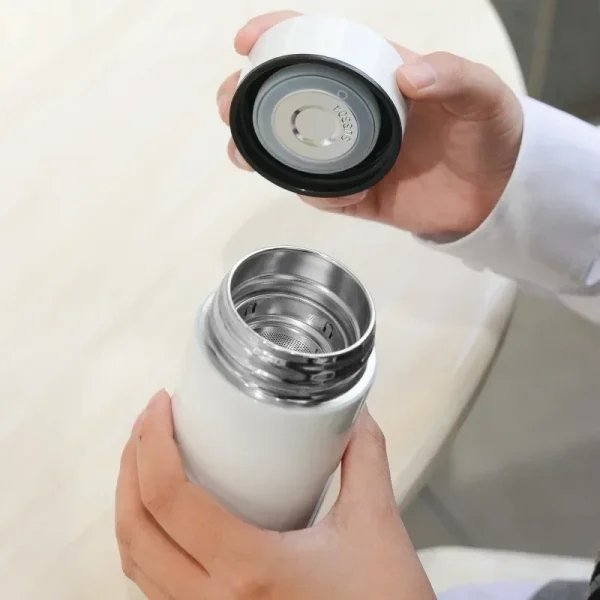 2025 Smart Display 304 Stainless Steel Thermos Cup Vacuum Water Cup for Men and Women Students High Value Office Cup 4