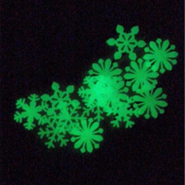 Vivid Snowflakes Glow Stickers Luminous In Dark Fluorescent Pvc Wall Art Xmas Birthday Party Home Decoration Diy Window Decals 2