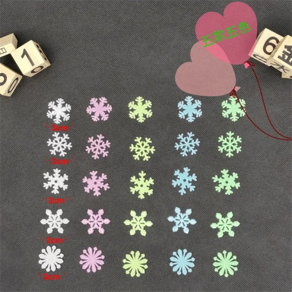 Vivid Snowflakes Glow Stickers Luminous In Dark Fluorescent Pvc Wall Art Xmas Birthday Party Home Decoration Diy Window Decals 6