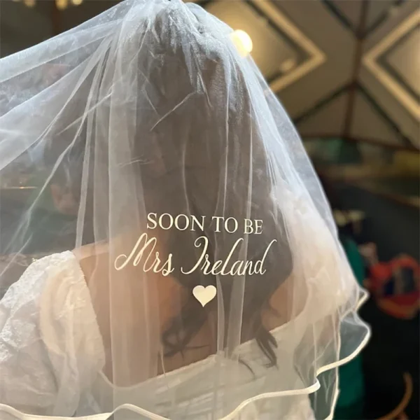 Personalised Soon to be Mrs (Your Name white short Veil Bachelorette Hen Party bridal shower Wedding decoration Bride to Be gift 2