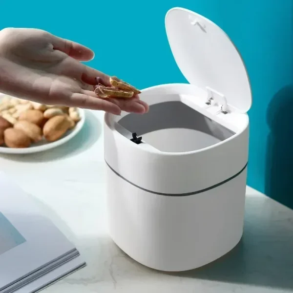 1PC Mini Small Waste Bins Desktop Garbage Basket Home Table Plastic Trash Can Office Supplies Dustbins Sundries Barrel Box 1