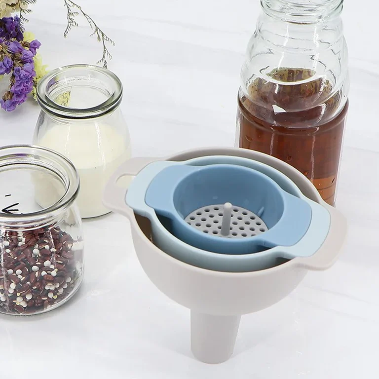 4 in 1 Funnels BPA-Free Food Grade Oil Funnel with Detachable Strainer Filter Multi-use Small Kitchen Funnel for Filling Bottles - Image 3