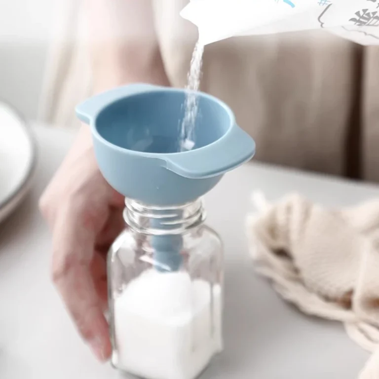 4 in 1 Funnels BPA-Free Food Grade Oil Funnel with Detachable Strainer Filter Multi-use Small Kitchen Funnel for Filling Bottles - Image 5