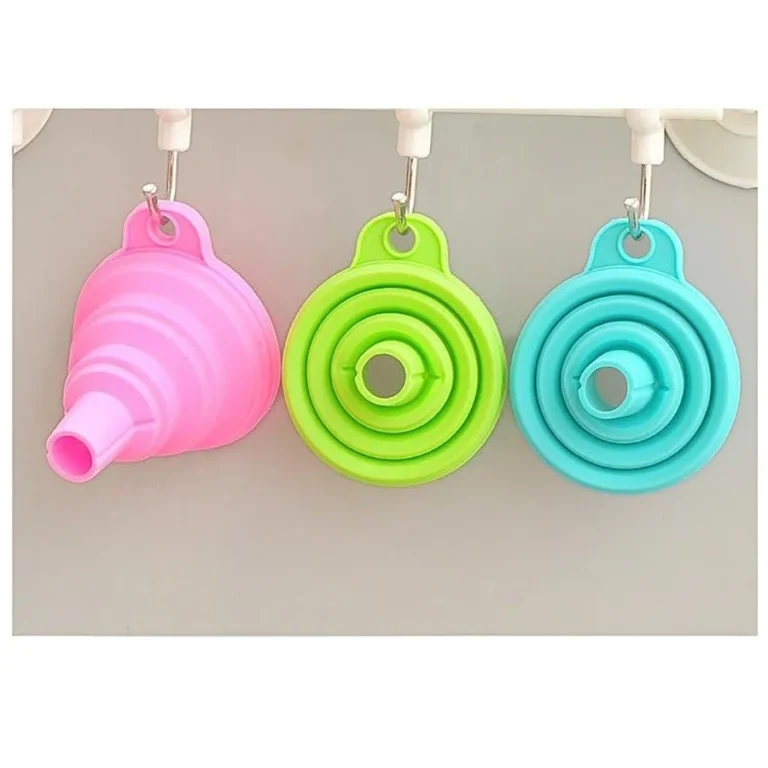 Kitchen Funnel Set 4 Pack, Kitchen Gadgets Accessories Foldable Silicone Collapsible Funnels for Filling Bottle Liquid Transfer - Image 5